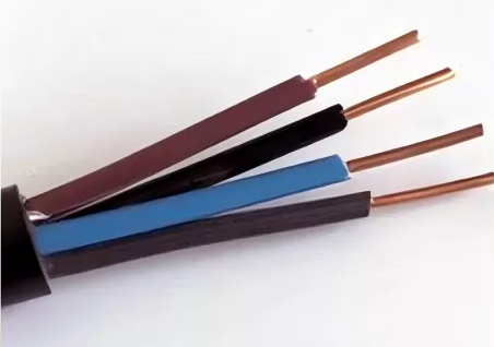 प्लास्टिक-इन्सुलेटेड नियंत्रण केबलों में उपयोग की जाने वाली इन्सुलेशन सामग्री क्या हैं?